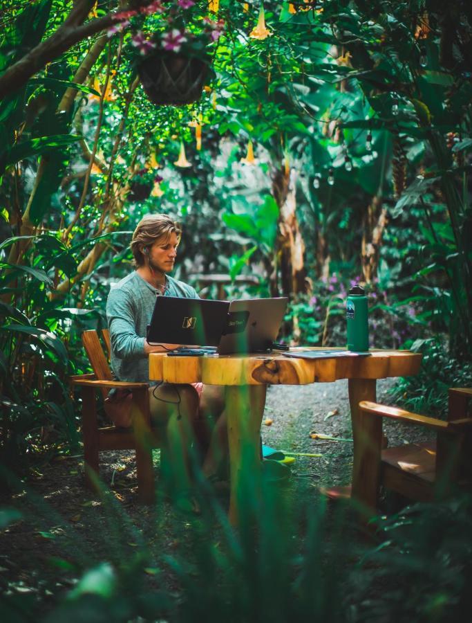 ホテル Lush Atitlan サン・マルコス・ラ・ラグナ エクステリア 写真