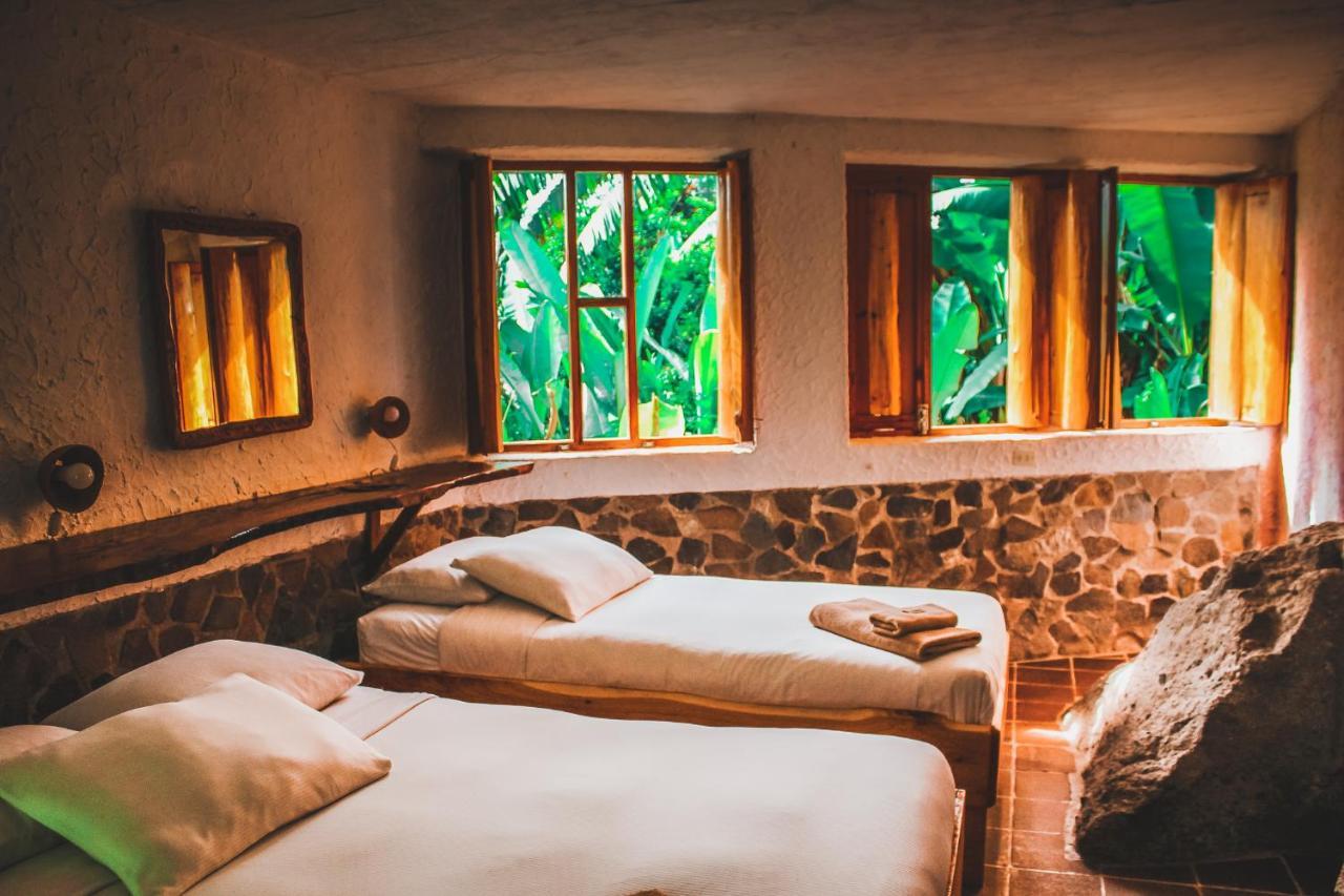ホテル Lush Atitlan サン・マルコス・ラ・ラグナ エクステリア 写真
