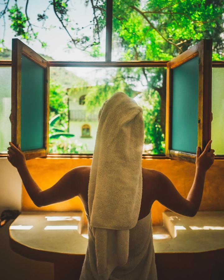 ホテル Lush Atitlan サン・マルコス・ラ・ラグナ エクステリア 写真